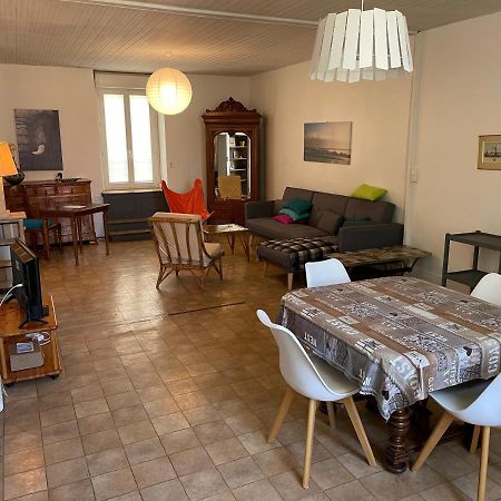 Maison De Famille Aux Sables D'Olonne เลส์ซาบล์-โดล็อนน์ ภายนอก รูปภาพ